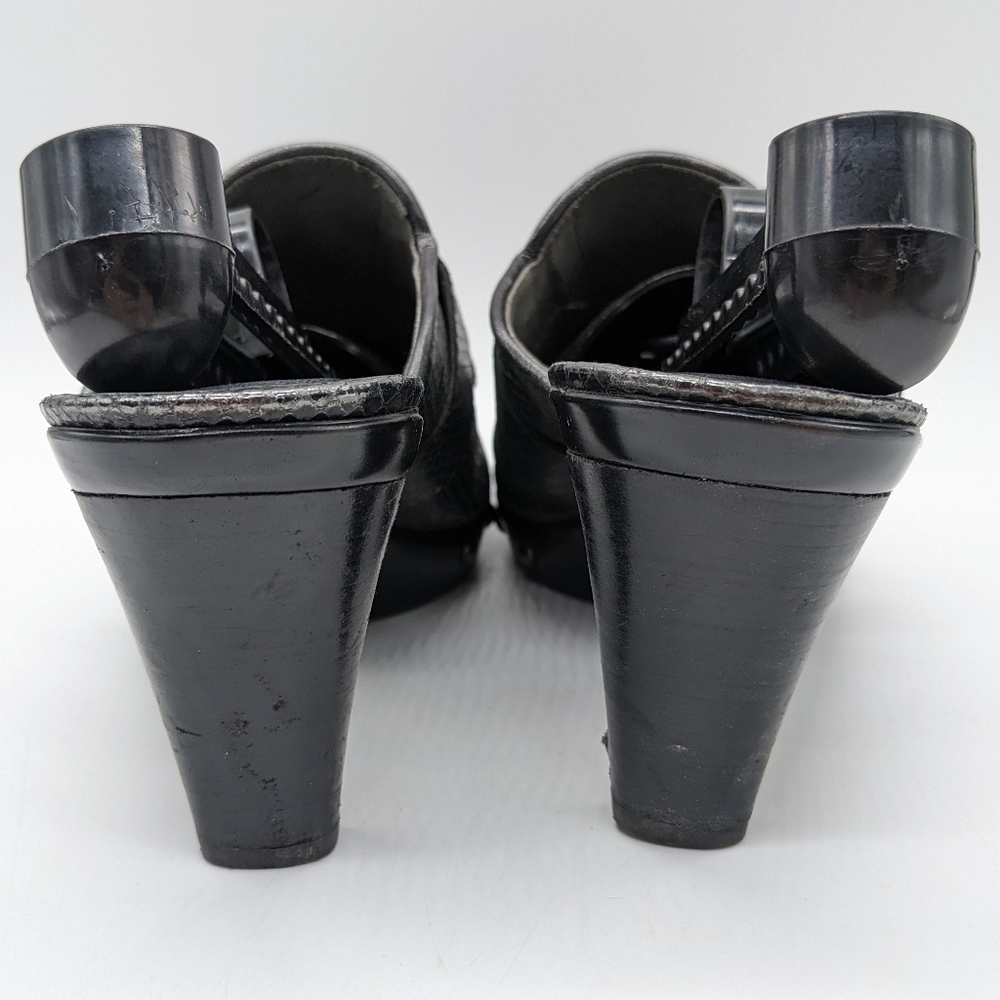 Stuart Weitzman Black Snakeskin Pattern Mule Slip… - image 5